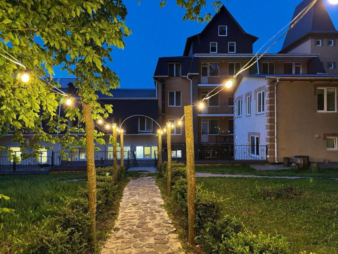Vitapark Sonyachnyy Provans Satanov Exterior foto
