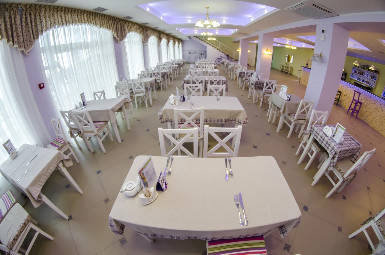 Vitapark Sonyachnyy Provans Satanov Exterior foto